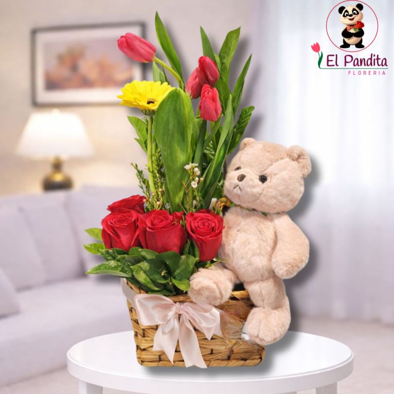 Arreglo floral en canasta con tulipanes y girasoles en Moquegua